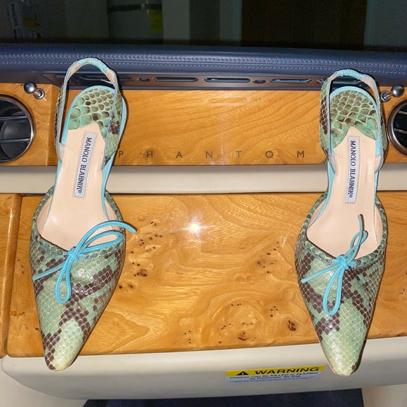 Manolo blahnik kitten heels - Picture 2 of 8